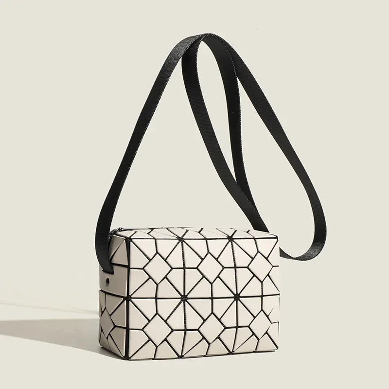 Élan Shoulder Bag